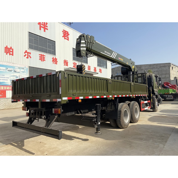 China Factory Isuzu Giga 6X4 12ton Construction Truck Crane for Sale