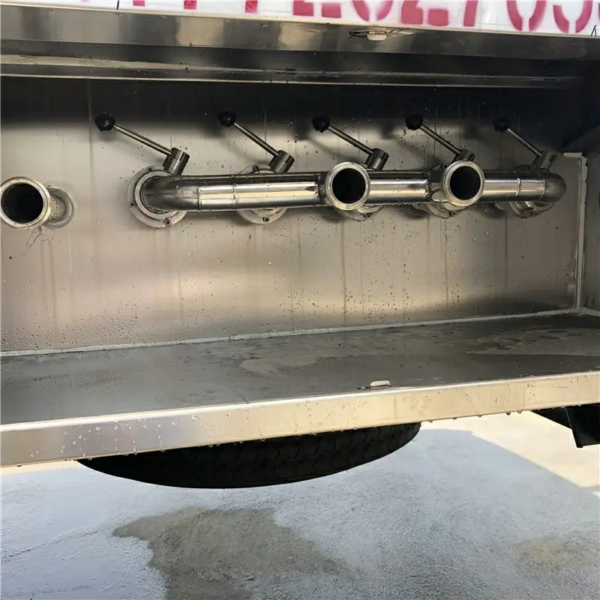 DFAC Small 304 2b Stainless Steel Potable Drinking Water Tanker Truck for Sale