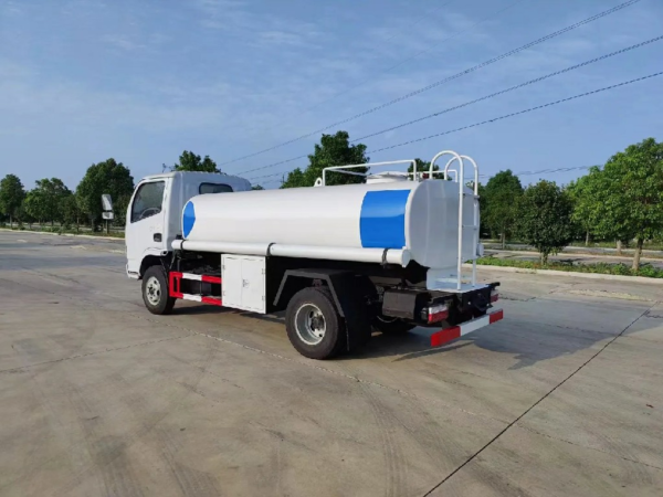Clw Brand 5000liter Ss Clean Potable Drink Water Delivery Truck for Sale