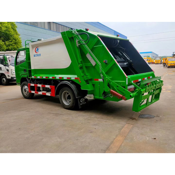 Dongfeng 4X2 6cbm Refuse Collector Transport Garbage Compactor Compressed Trucks