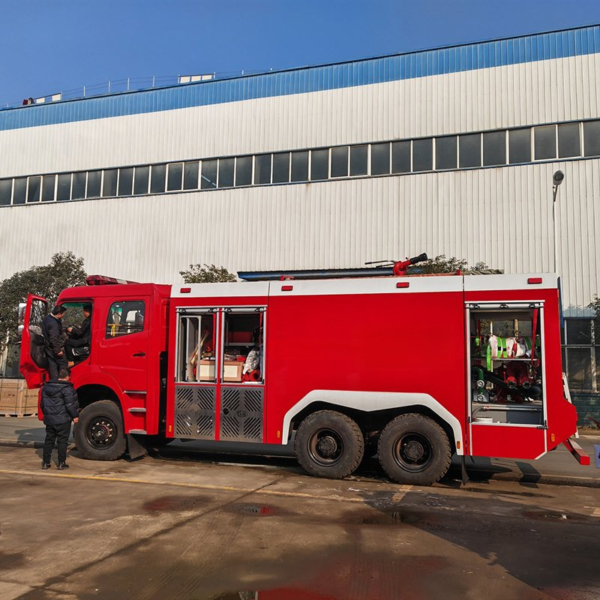 Chengi Rescue Foam Water Tank Tanker Firefighting Engine Fighting Vehicle Engine Fire Truck Price