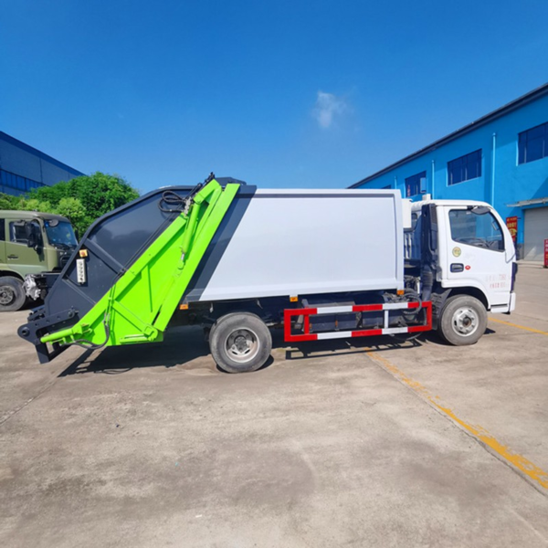 Dongfeng 6 Cubic Compressed Garbage Truck Multi-Purpose Compact Garbage Truck