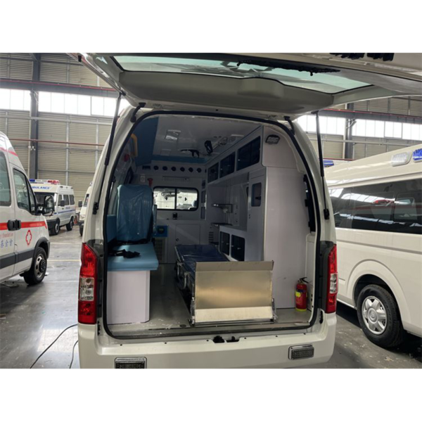 China Factory Price Foton Rhd LHD First Aid Medical Vehicle Hospital Emergency Ambulance