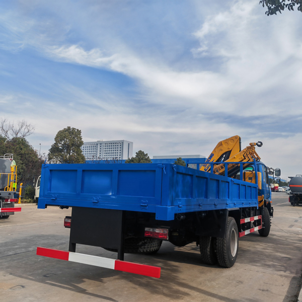 China Dongfeng 4X2 Crane Truck 8 Tons 10 Tons Fold Boom Crane Truck for Sale