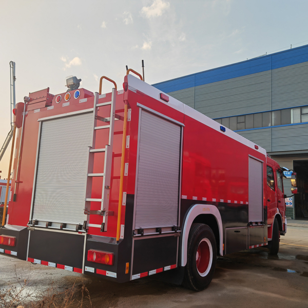 Factory Price Dongfeng 4X2 8cbm Fire Truck Fire Fighting Truck Fire Rescue Truck for Sale