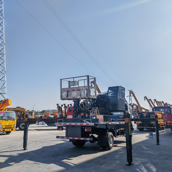 1suzu Kv100 31m Straight Arm Aerial Platform Vehicle High Altitude Operation Truck Aerial Work Truck with Basket