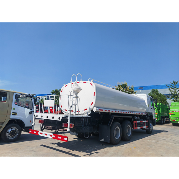 Sinotruk HOWO 25000 Liter Water Truck 6X4 Water Spray Truck for Sale