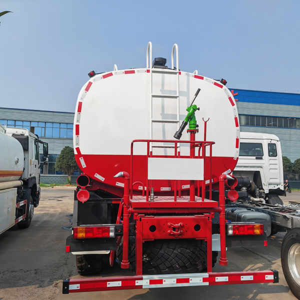 Manufacturers Sell Dongfeng 8X4 30cbm Water Truck Dust Suppression Truck Disinfection Truck