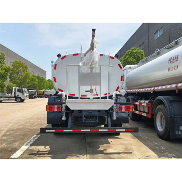 主图6 Sinotruk HOWO 4X2 Water Sprayer Truck 6m3 7m3 8m3 Water Tank Sprinkler Truck for Sale