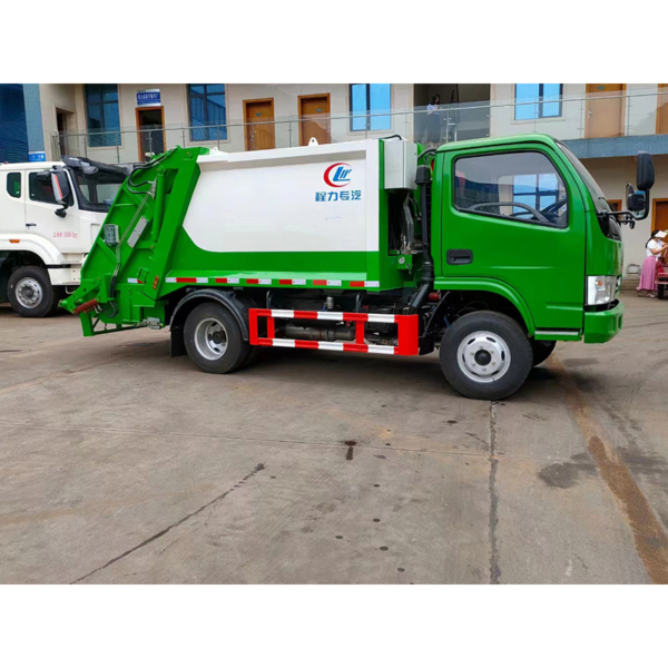 Dongfeng 4X2 6cbm Refuse Collector Transport Garbage Compactor Compressed Trucks
