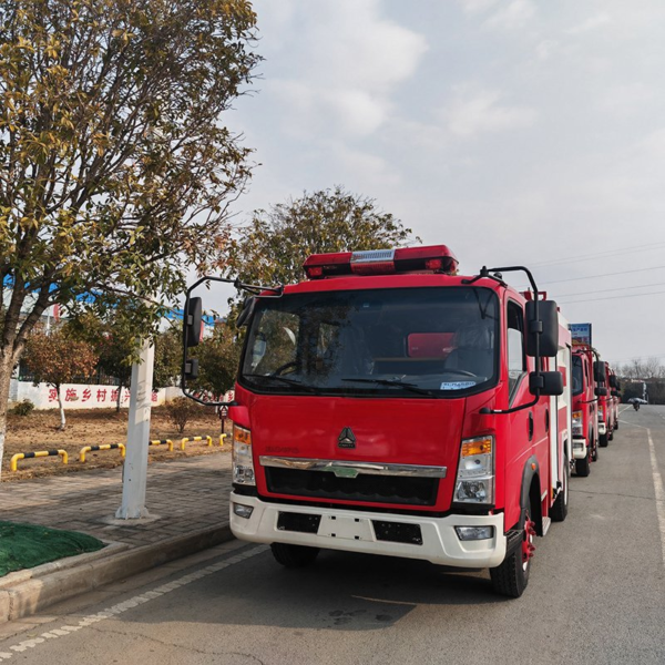 Sinotruk HOWO 4X2 3500liters Fire Fighting Truck Emergency Fire Engine for Sale