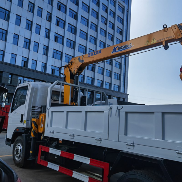 Sinotruk Homan 4X2 6wheels Cargo Truck with Crane Truck Mounted Crane for Sale