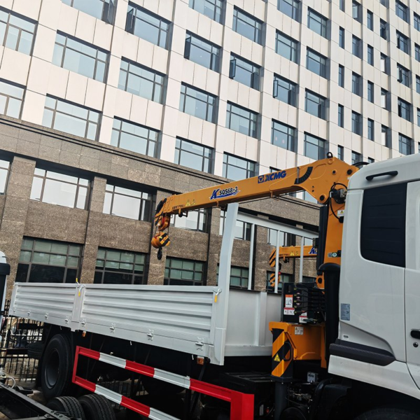 主图6 Dongfeng Mobile Mini 3ton 5ton 6.3ton 8ton Crane Truck for Versatile Heavy Lifting
